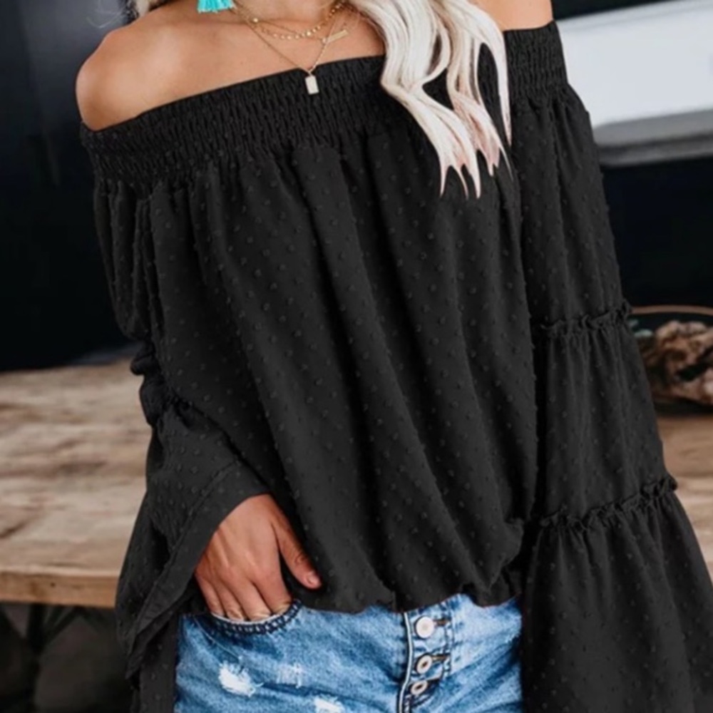 ✳️1 HOUR SALE✳️
 Boho Chic Off Shoulder Top Chic - Picture 2 of 2